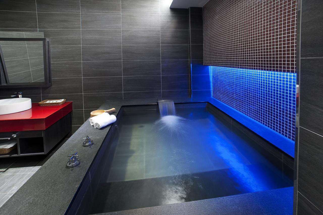 Fukun 5 Motel Джиаоси Екстериор снимка