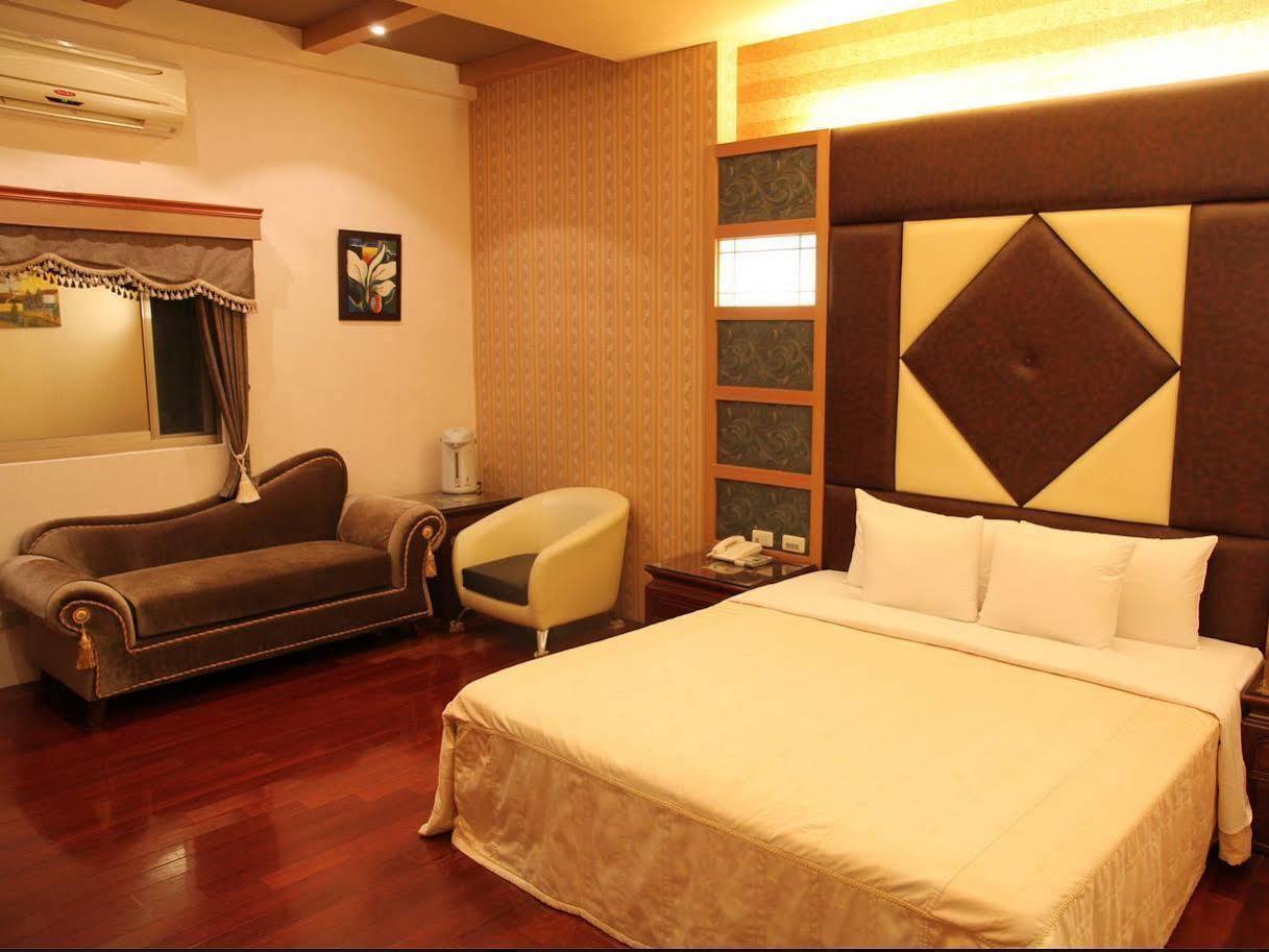 Fukun 5 Motel Джиаоси Екстериор снимка